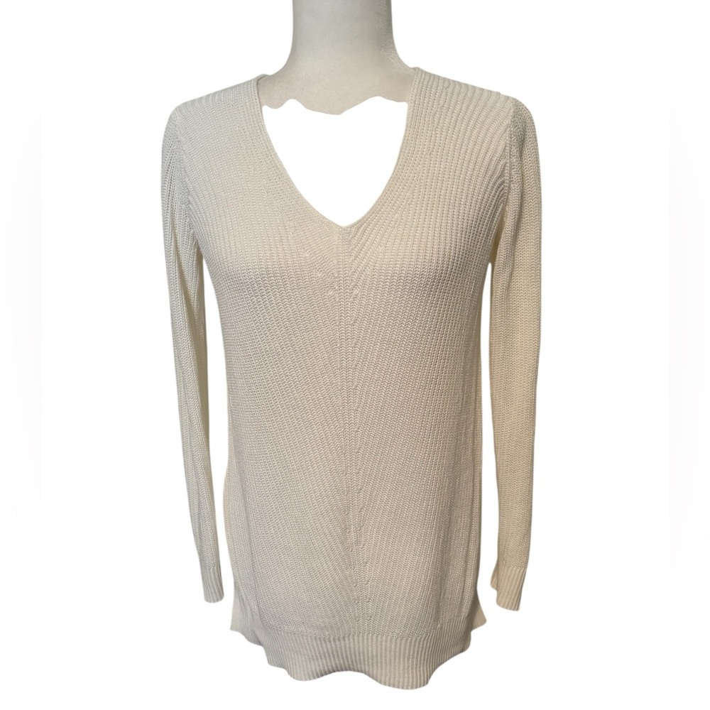 OLD NAVY Off White V-Necked Sweater Size Small